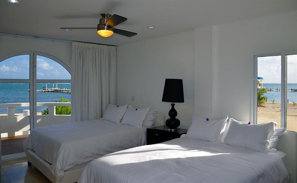Sands Villas San Pedro  Extérieur photo