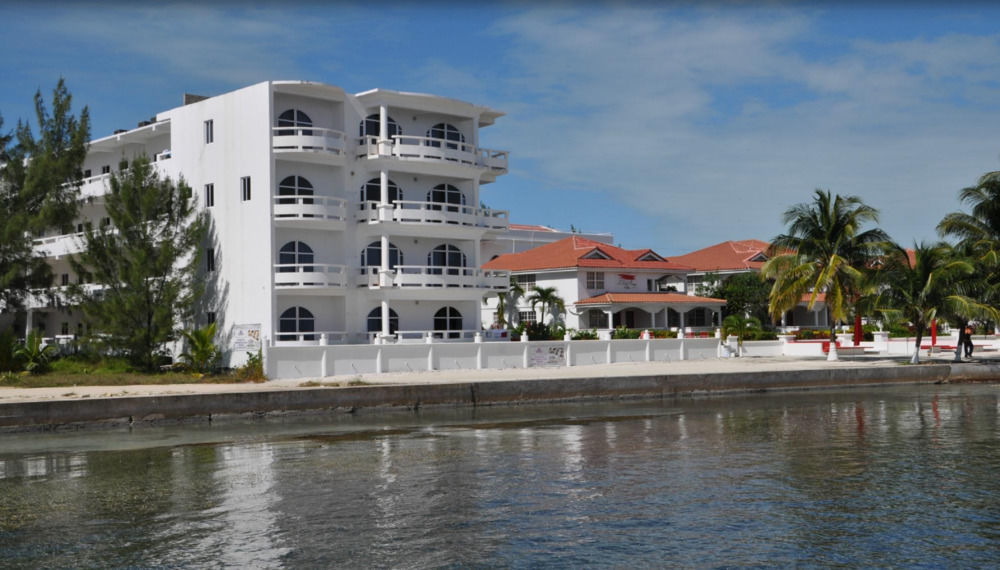 Sands Villas San Pedro  Extérieur photo